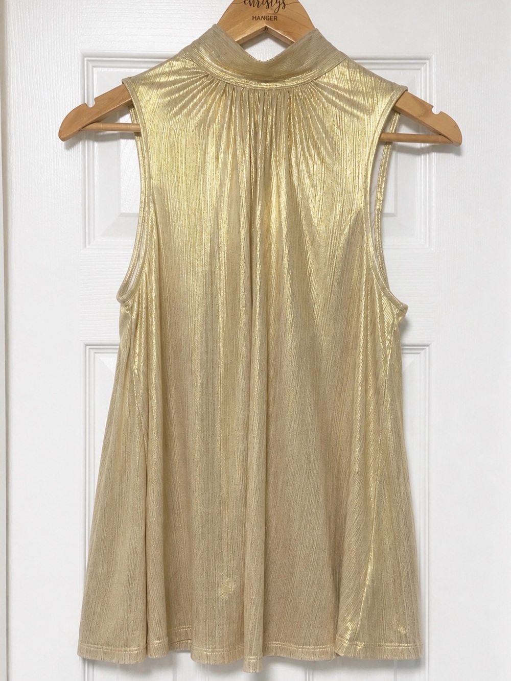 Towne Boutique Gold Metallic Mock Neck Sleeveless Top NWT Size S